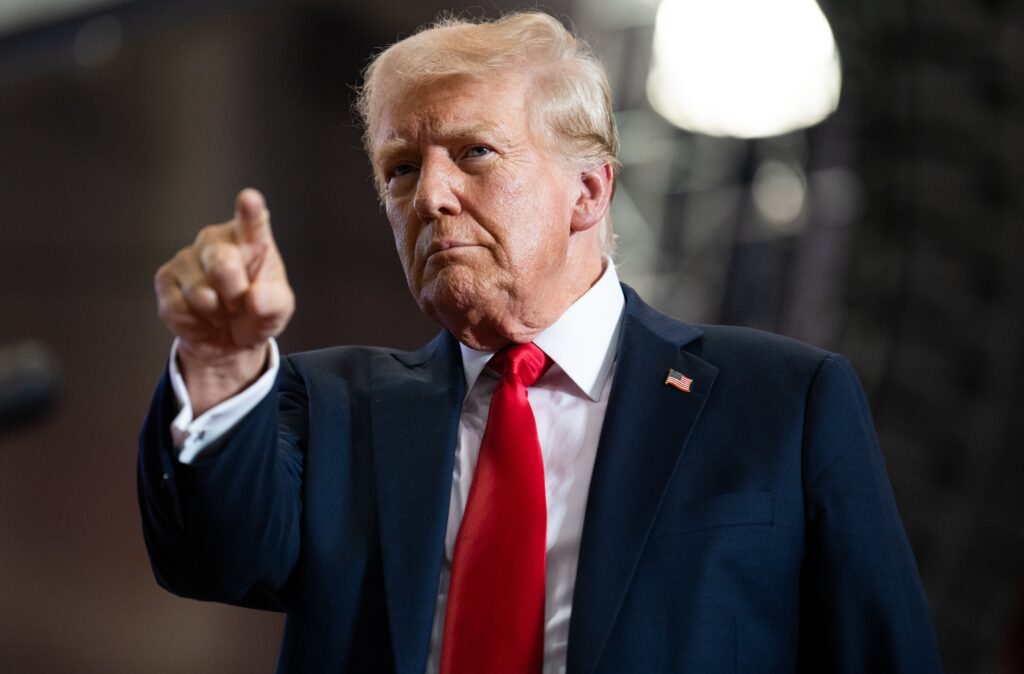 Trump 50% Tariffs on Iran Weapons Suppliers Signal New Pressure