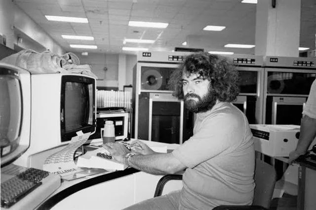 Early Coding Without Tutorials: How the First Programmers Actually Learned