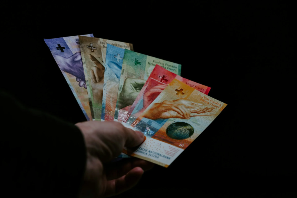 Swiss Banks Join Forces to Test Swiss Franc Stablecoin Use Cases