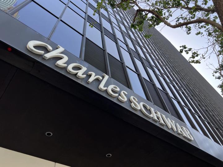 Charles Schwab Launches Spot Crypto Trading for U.S. Retail Investors