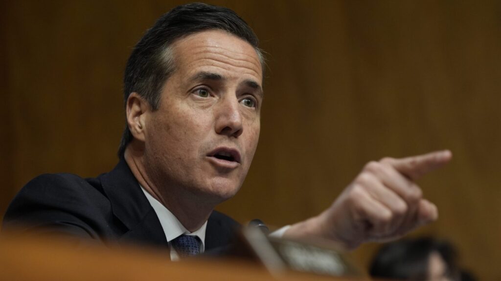 US Senators Bar Themselves From Betting on Prediction Markets, Wonâ€™t Rule on Industry