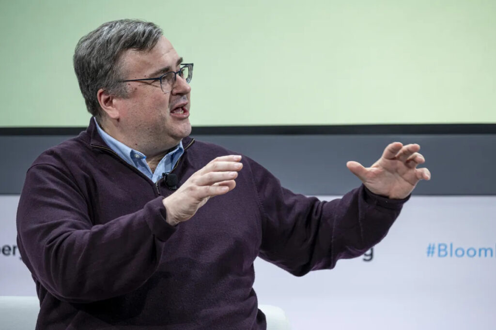 Hoffman Exits Microsoft Board for AI Drug Discovery Bet at Manus