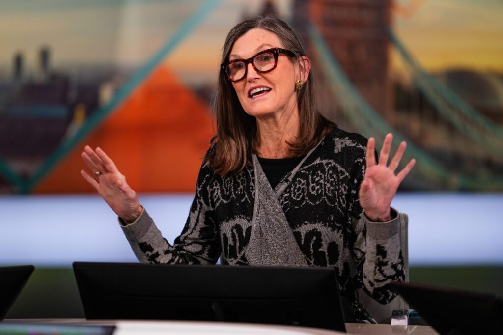 Cathie Wood’s Ark Buys 116,971 More SpaceX Shares