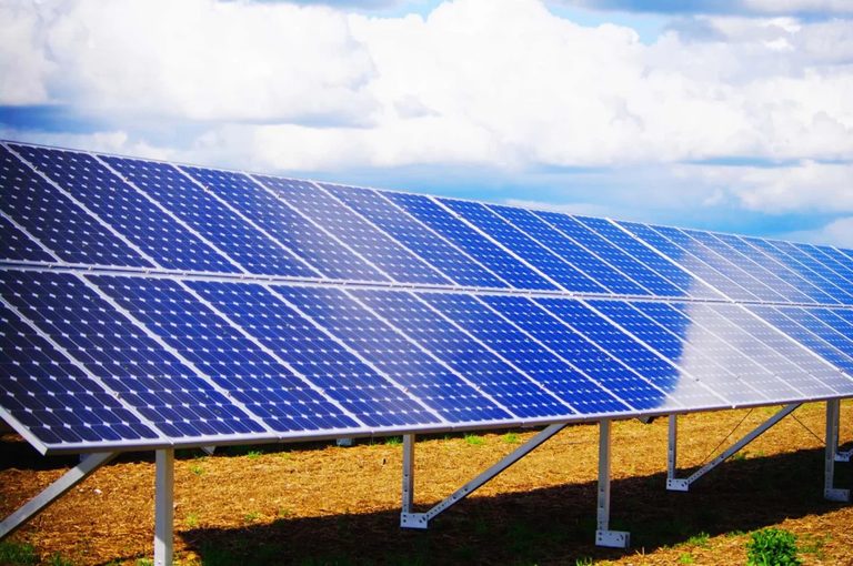 Solar-panel-array-rooftop-1200x797